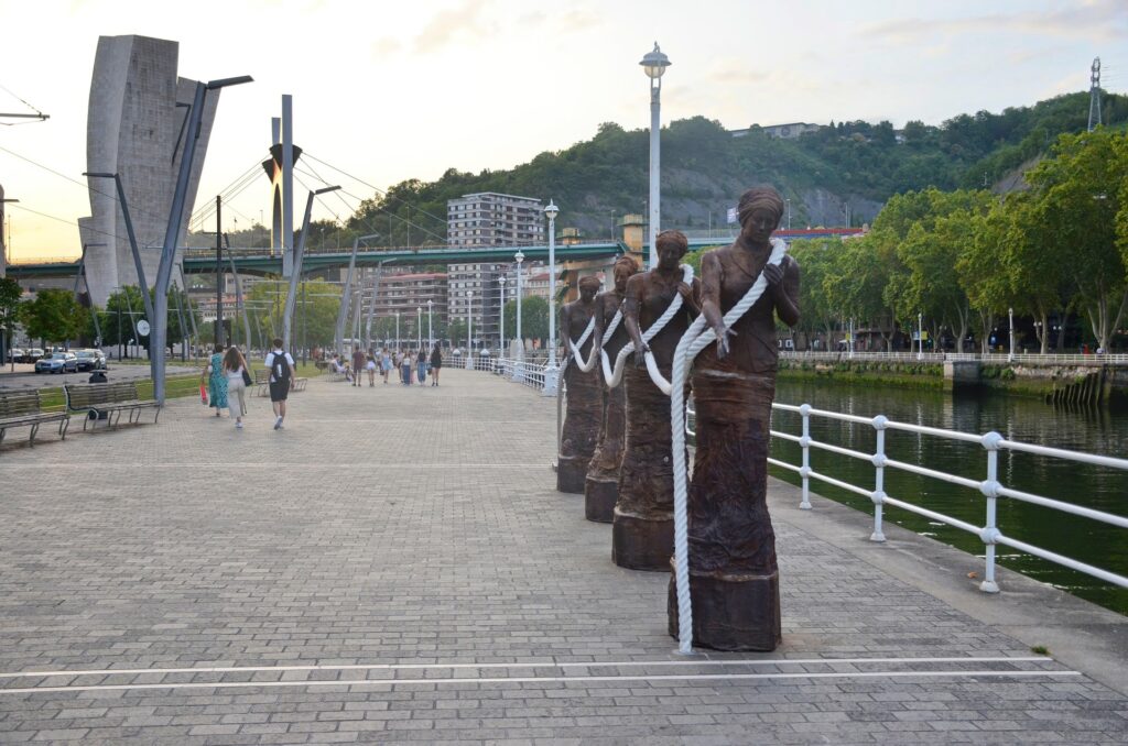 escultura-las-sirgueras-bilbao