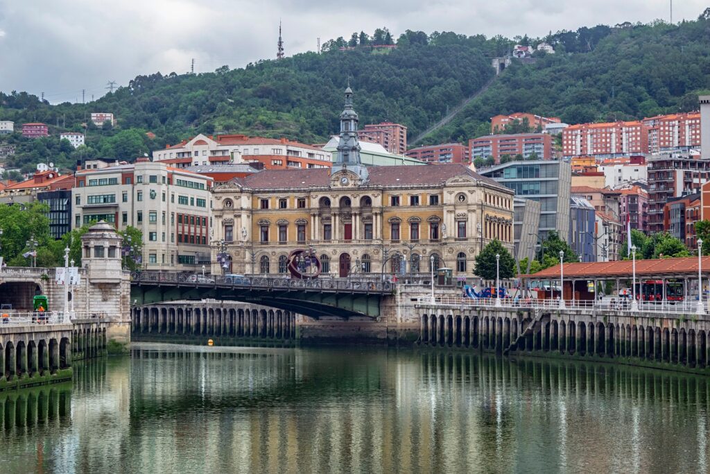 ria-de-bilbao-casco-viejo